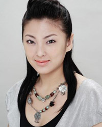 田小娥扮演者张雨绮个人资料及写真车震门相片