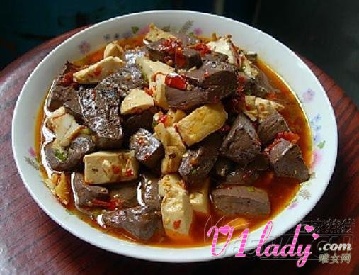 鸭血豆腐,清淡热量低