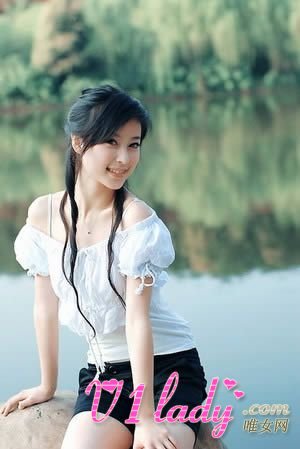 点击图片进入下一页 女人应该学会撒娇,撒娇女人往往很可爱