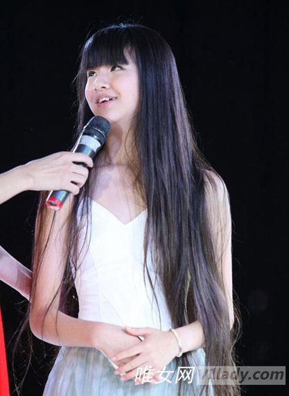 小彩旗真名叫什么?魏彩绮个人资料及相片图片展示