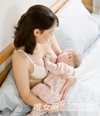 正确的哺乳方法是怎么样的?图片讲解