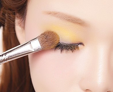 夏天怎么化出甜美的复古淑女妆容？