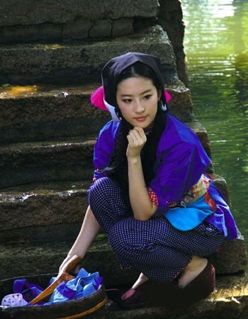 衣服变黄怎么样清洗衣服更干净？