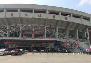 杭州站黄龙体育中心“中国好声音”舞台坍塌 造成一死一伤