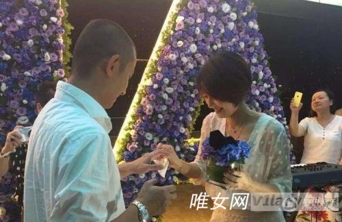 文章又求婚了:今天以后想靠谱了