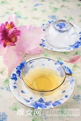 茶包真的可以用来消除眼下的黑眼圈吗?