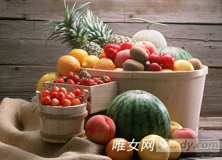 不同的水果可以补充身体所需的不同的营养元素