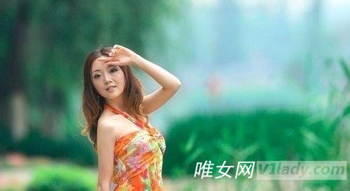 唯女网小编是怎么样让皮肤变白的？