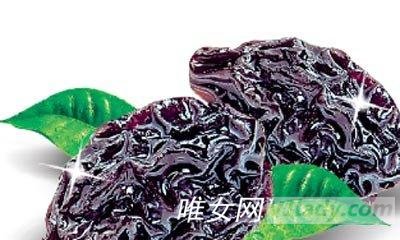 推荐4种有抗衰老效果的黑色水果